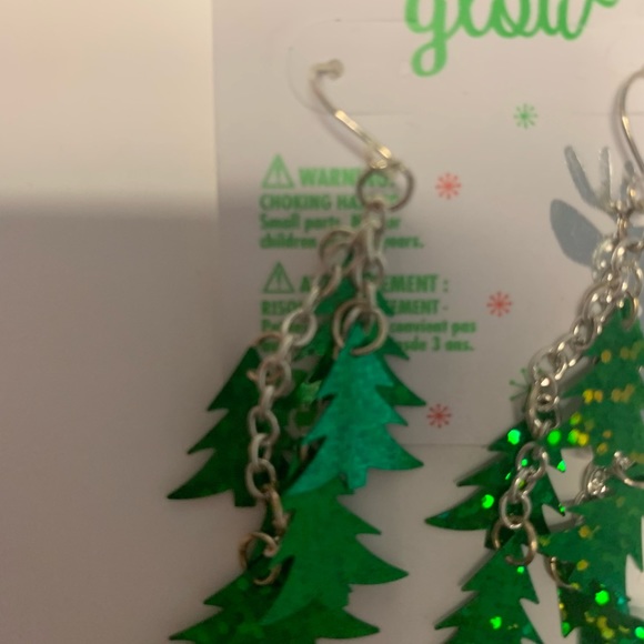 Claire’s Let It Glow dangly Christmas Tree earrings. New - Picture 2 of 5